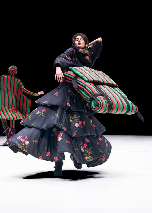تابعي عرض Kenzo مباشرةً من باريس