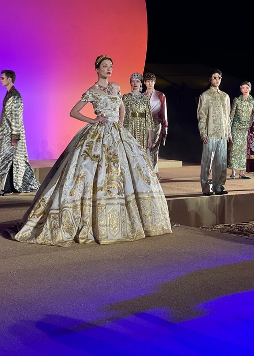 Dolce & Gabbana تستعرض مجموعتها في العلا