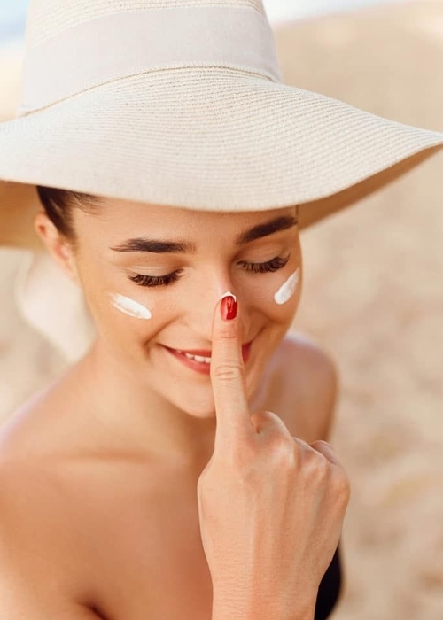 أفضل 5 أنواع واقي شمس للبشرة المختلطة
