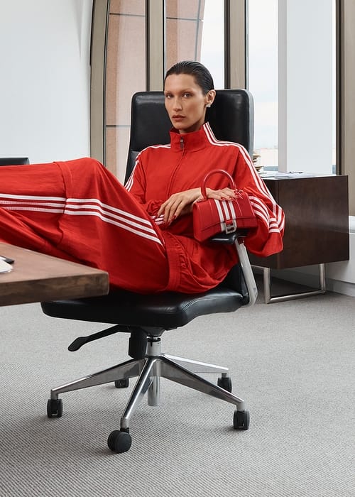 Adidas و Balenciaga تجتمعان تحت مظّلة الملابس الرياضية