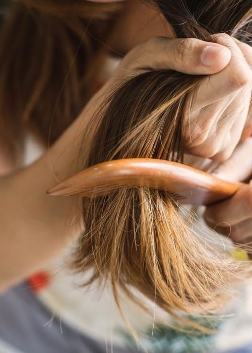 إزالة تقصف الشعر في يومين دون الحاجة إلى قصه