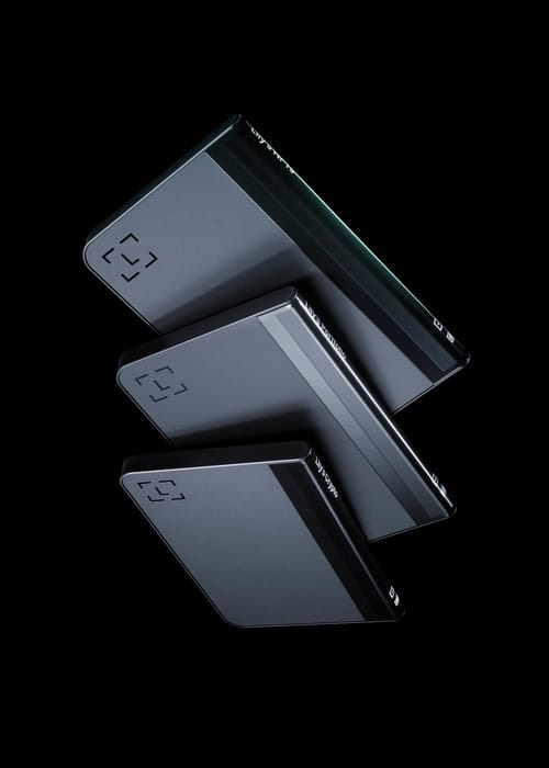 الأمان الرقمي أصبح بین یدیك مع جهاز Ledger Stax