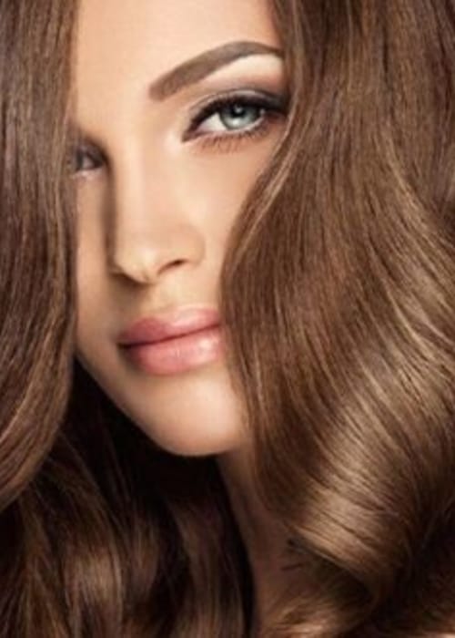 أسهل خلطات لتطويل الشعر وتكثيفه