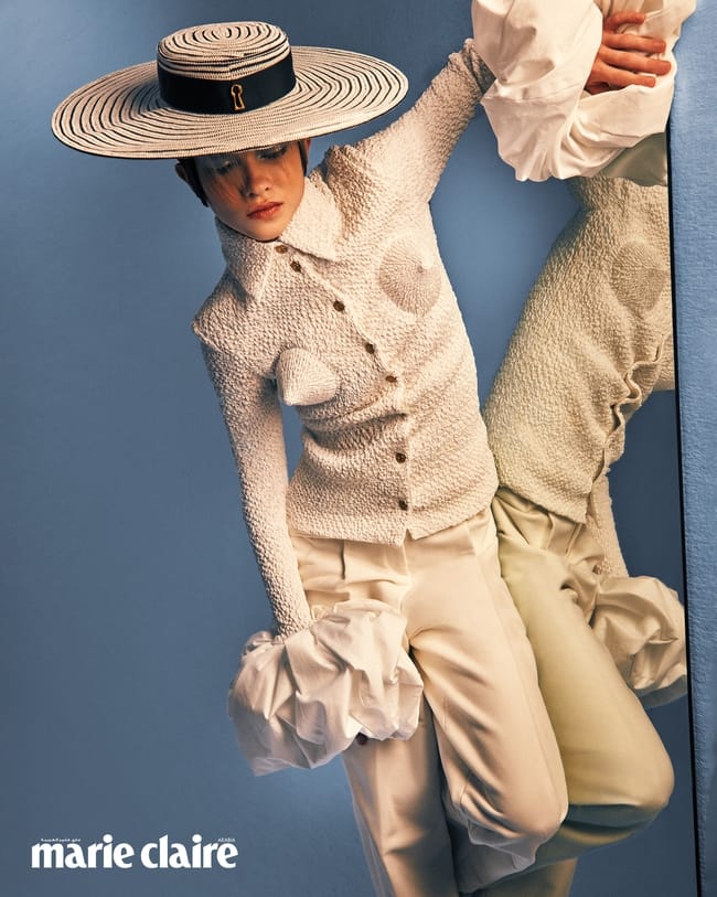 الإطلالة كلّها من Schiaparelli