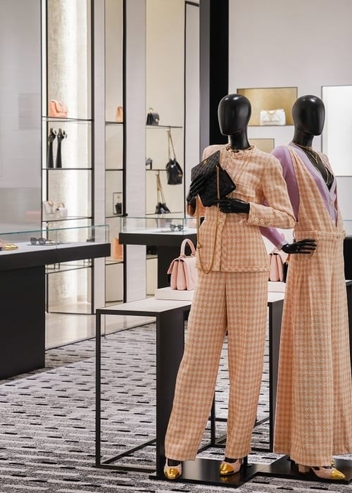 Chanel تستقبل محبّيها في بوتيك مزدوج في دبي