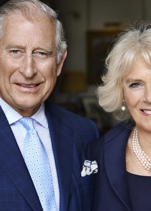 Fabergé تخلد ذكرى تتويج الملك من خلال عقدين