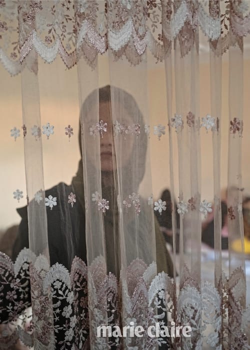 شابّات يعلّمنَ في السرّ ويتحدّينَ طالبان