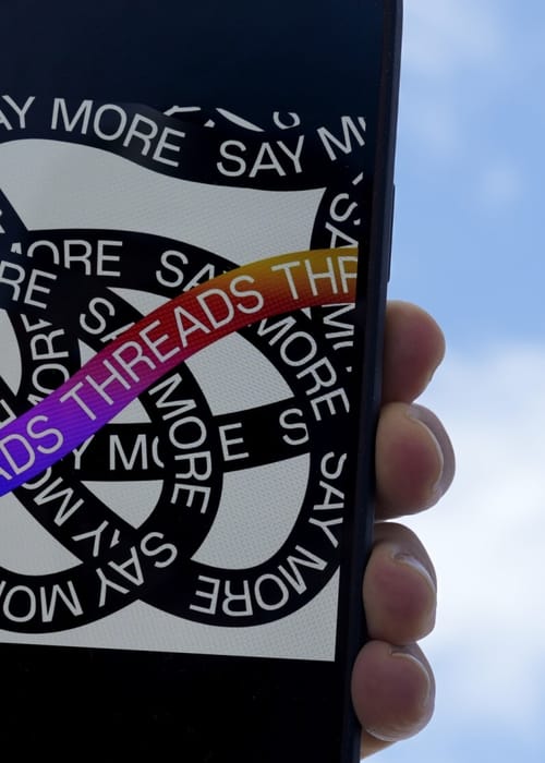 المنافسة تشتعل وهل يقضي ثريدز على تويتر؟