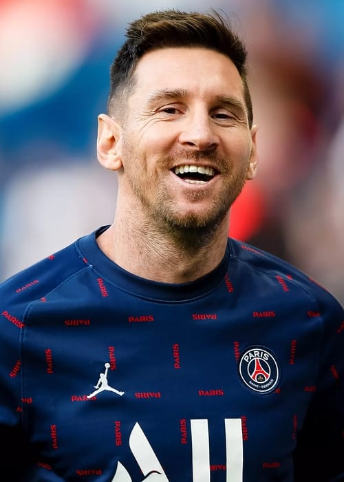 دعمًا لنساء بلده، ميسي يرتدي قميص المنتخب الأرجنتيني للسيدات