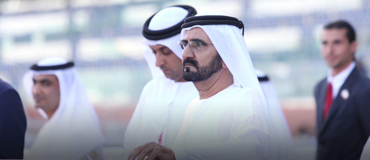 الشيخ محمد بن راشد يتأثر ببكاء أصغر فارسة عراقية ويهديها مجموعة من الخيول