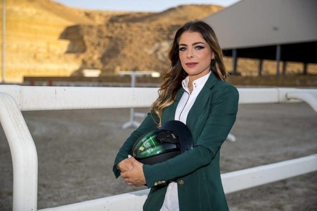 دلما رشدي ملحس البارعة في  في رياضة الفروسية وأول سعودية تفوز بالميدالية الأولمبية في دورة الشباب لعام 2010