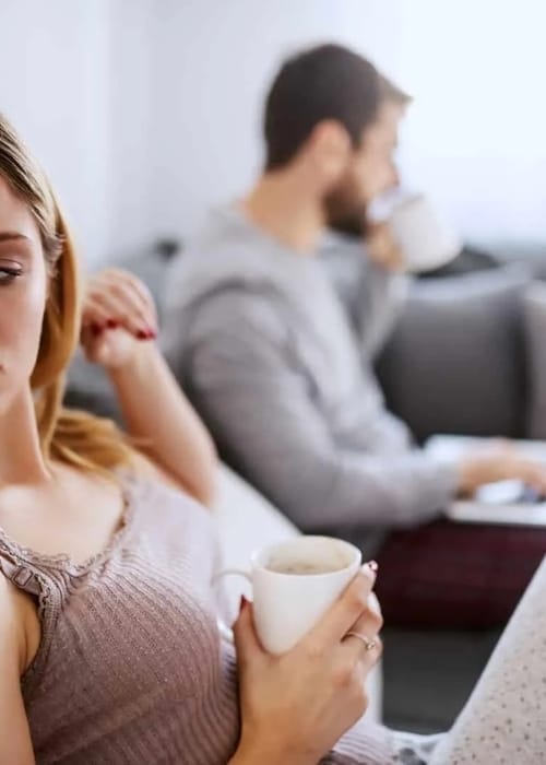 كيف اتعامل مع شخص يتجاهلني؟