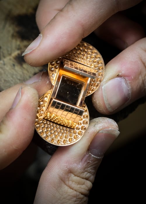 مجموعة Ludo Secret من Van Cleef & Arpels تمنح الساعات الراقية مظهراً يفوق المجوهرات