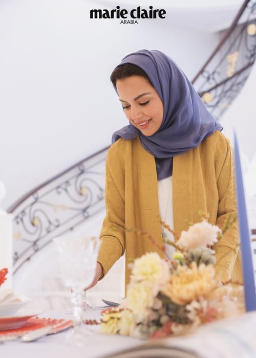 تزيين مائدة انيقة تحاكي البحر الأحمر