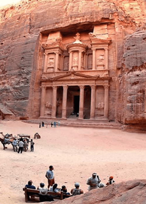 لماذا سميت البتراء السعودية؟