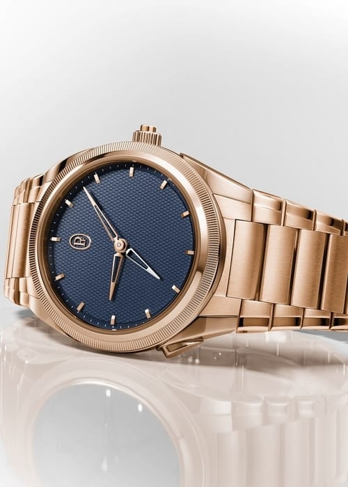 لهواة السفر، هذه الساعة من Parmigiani Fleurier هي خياركم المثالي!