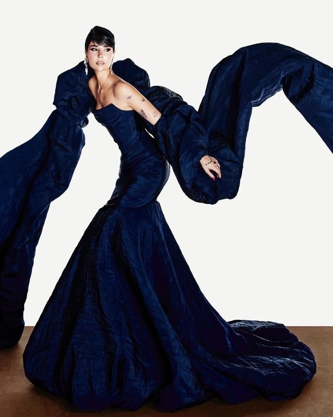 زينة مكي بفستان من توقيع Krikor Jabotian