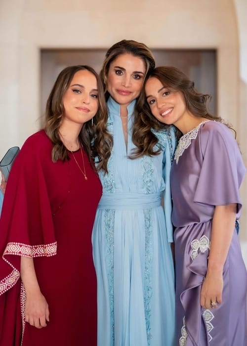 بطاقة معايدة مختلفة هذا العام من العائلة الملكية الأردنية