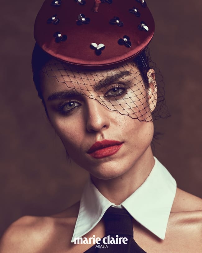 فستان من Valentino قبّعة من Maison Michel