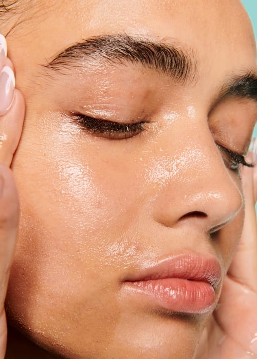 اخترنا لك 4 مستحضرات لتقليص المسامات من Benefit Cosmetics
