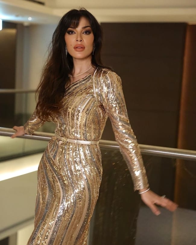 نادين نجيم بفستان من ايلي صعب ومجوهرات Yessayan