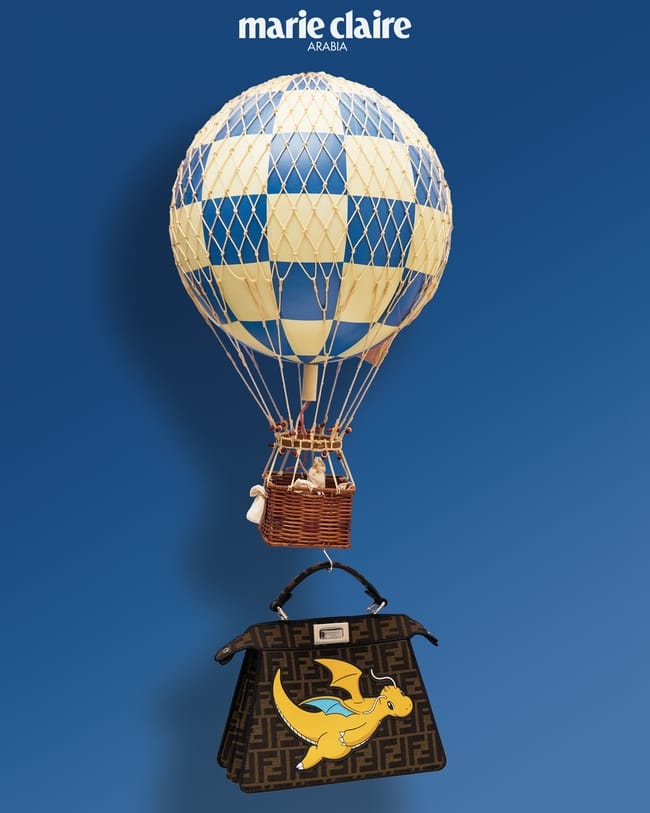حقيبة Peekaboo ISeeU بالحجم الصغير من القماش البنّي بنقشة FF من مجموعة FENDI x FRGMT x POKÉMON