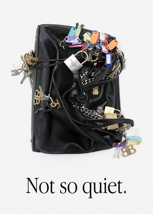 Balenciaga تكشف عن نسخة جديدة من حملة IT’S DIFFERENT