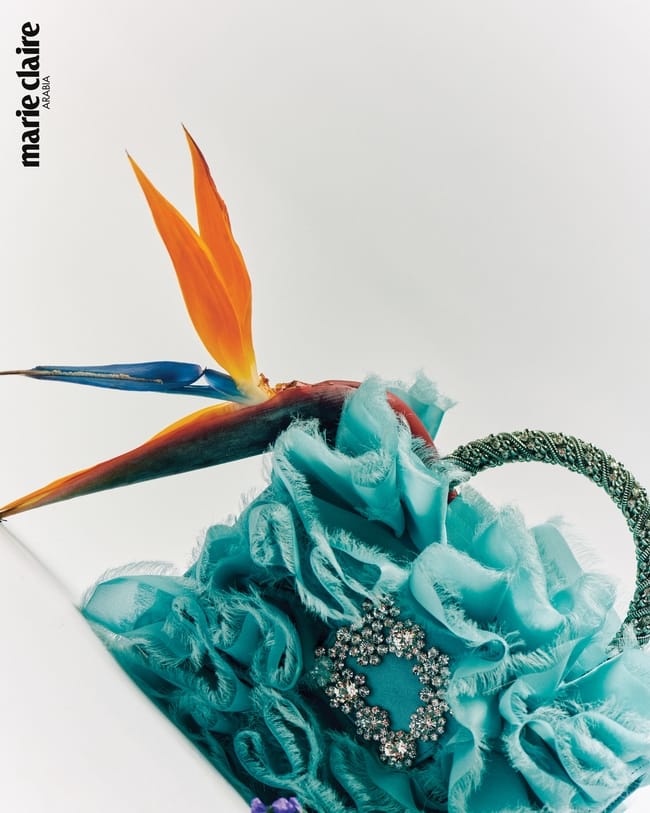 حقيبة Rouches Jewel Mini Flower من الساتان بإبزيم مرصّع بالستراس