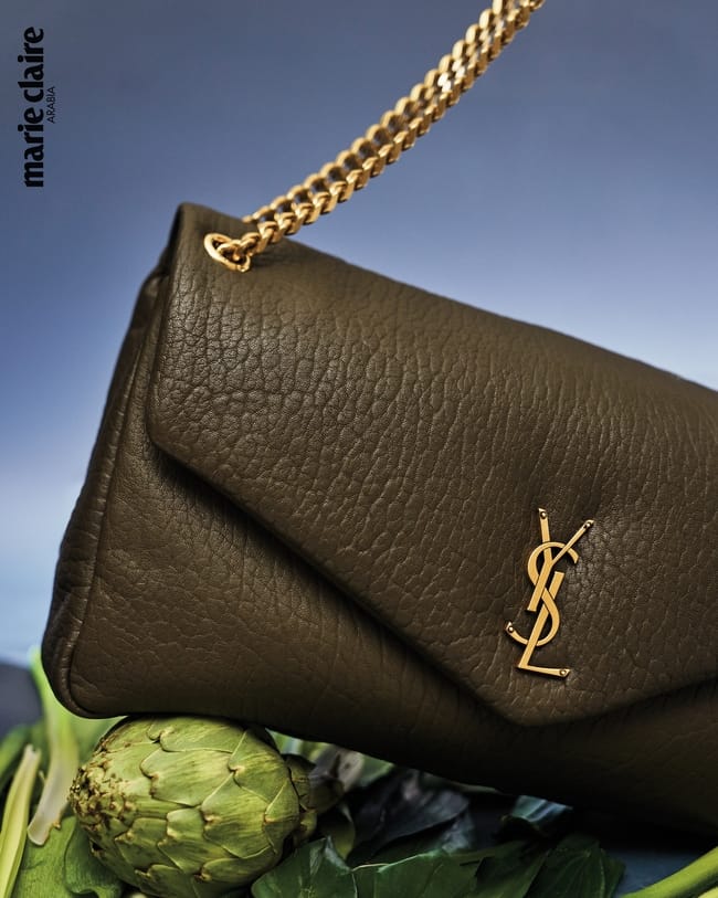 حقيبة Calypso بالحجم الكبير مع سلسلة من Saint Laurent by Anthony Vaccarello