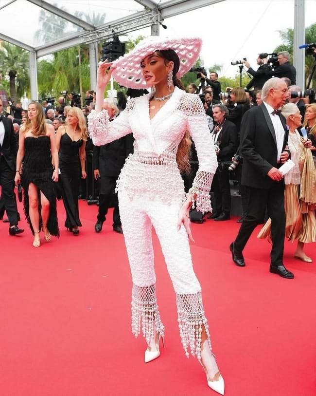Winnie Harlow بفستان Tamara Ralph