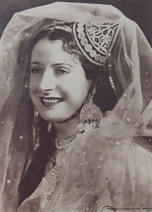 بديعة مصابني: The Queen of Theatre
