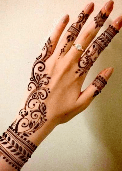 نقش حناء بسيط وحلو للأفراح والمناسبات