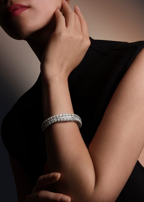اكتشفي أجدد ساعة من Jaeger-LeCoultre المرصعة بـ1024 ماسة!