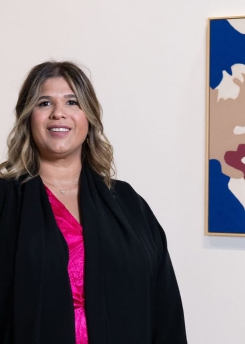 الفنانة الإماراتية نور السويدي تفتتح معرضها في نيويورك