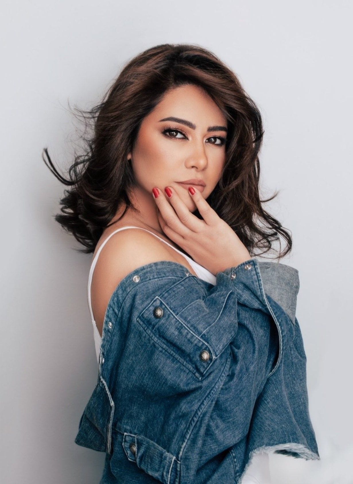بعد غيابٍ، شيرين تعود الى جمهورها بحفلةٍ على مسرح كوكاكولا أرينا