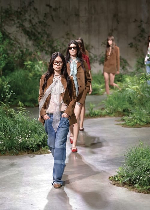مجموعة Gucci Cruise 2025 انعكاس لروح لندن