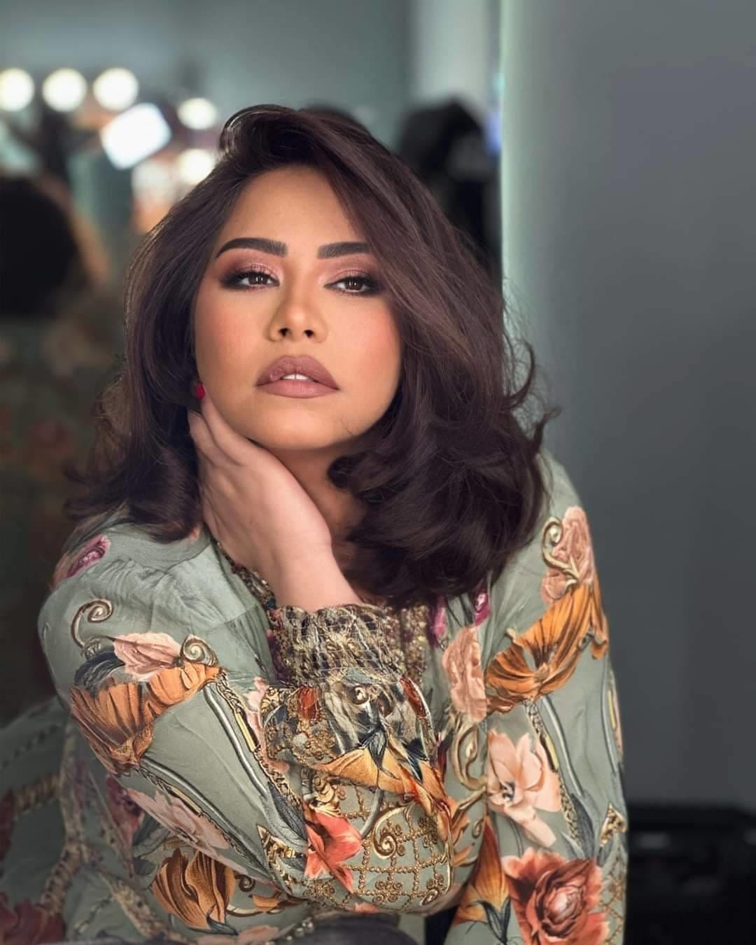 “ابتسمت” عنوان الأغنية الأخيرة من ألبوم شيرين