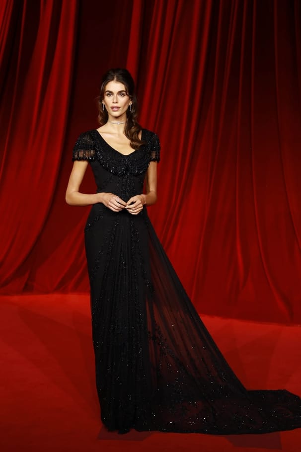 كايا جربر بفستان من Givenchy
