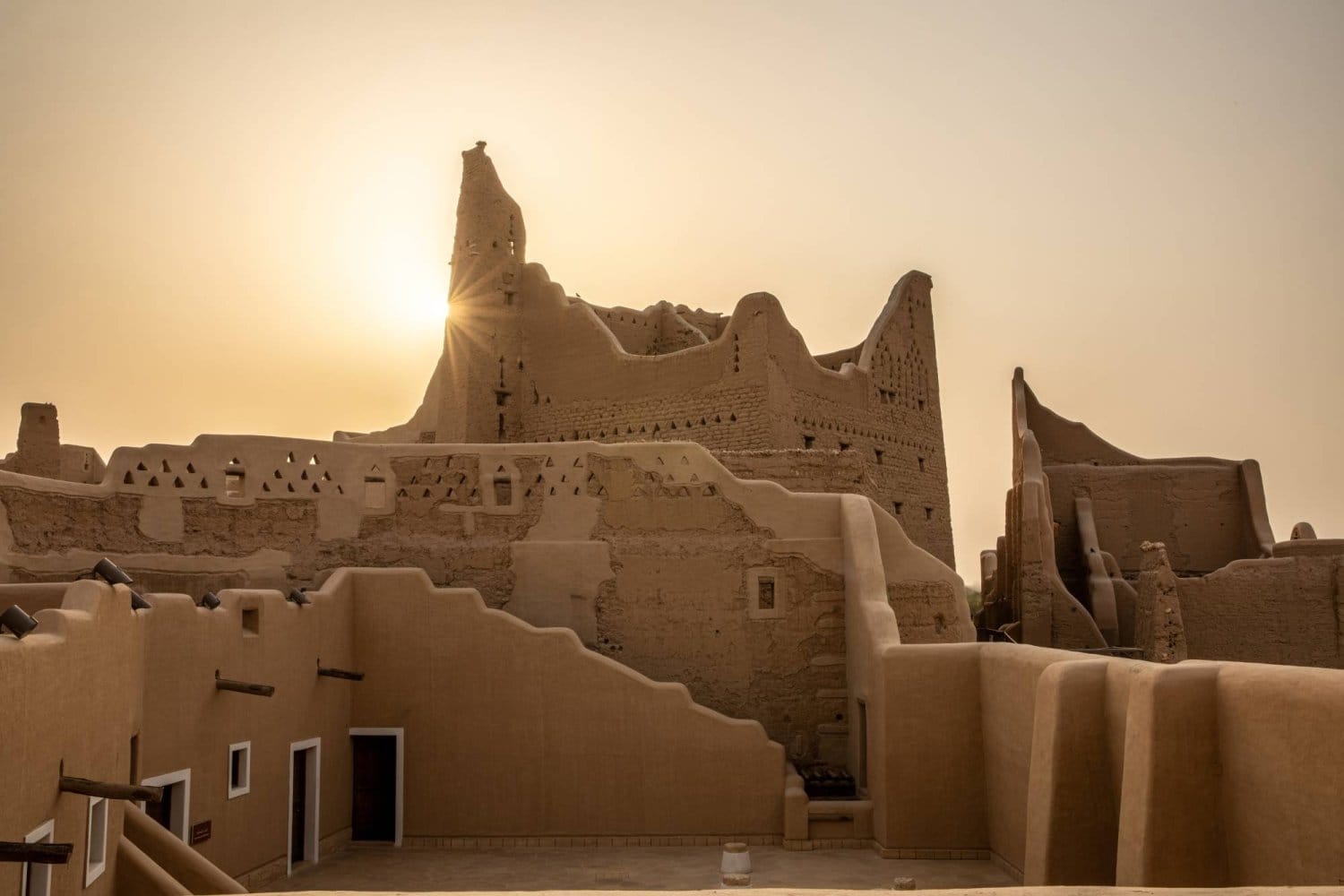 “سوذبيز” وأوّل مزاد لها في السعودية!