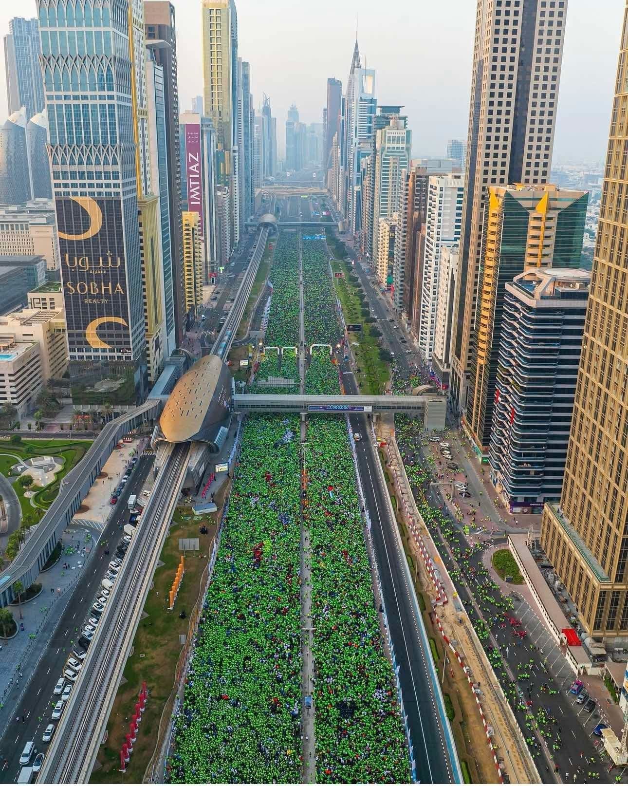 أكثر من 200 ألف مشارك في “تحدّي دبي للجري”