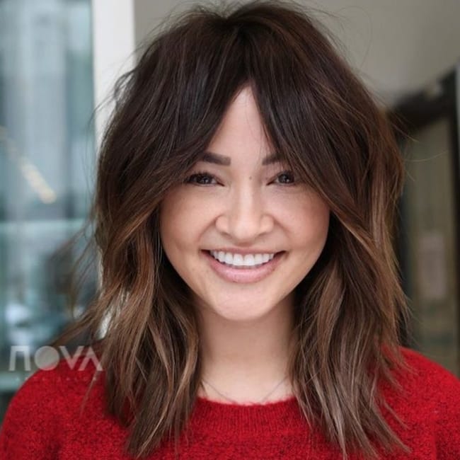 Haircuts for a full oval face.jpg
