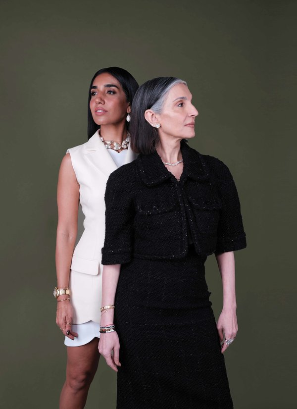 Feda Alawadhi ووالدتها Dr. Fatma Alawadi - Marie Claire Arabia