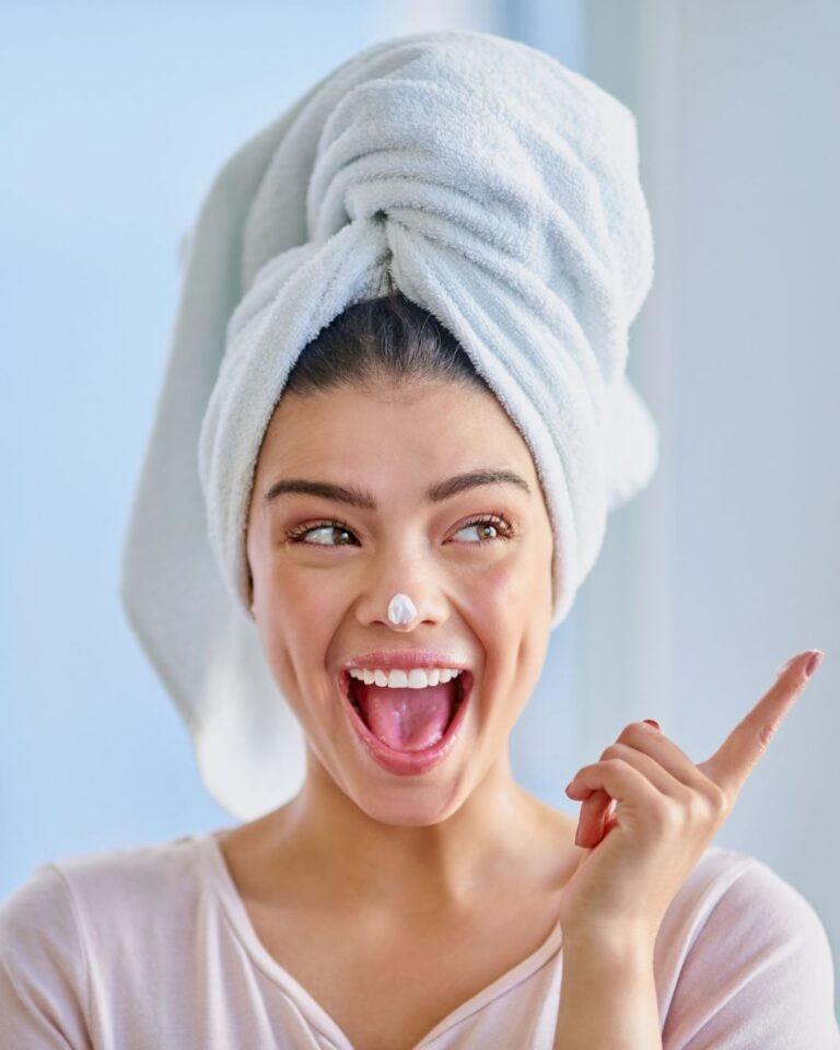 أفضل طريقة تنظيف البشره بعمق في المنزل!