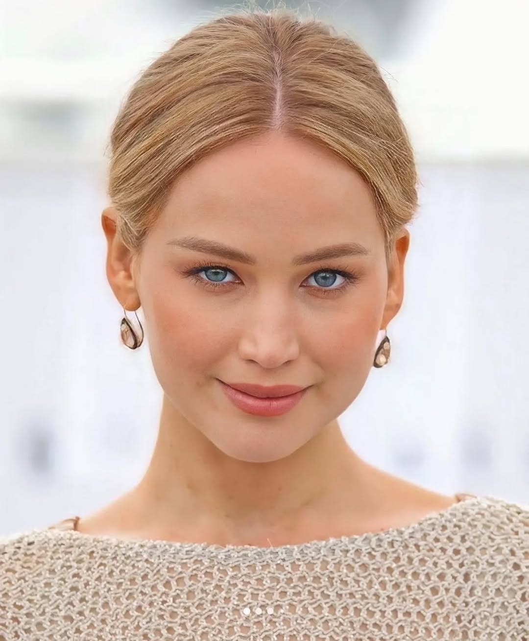 زواج جينيفر لورانس وأسرار تكشفها النجمة عنه