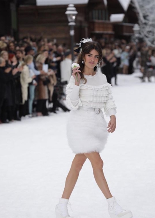 Chanel تودّع Karl Lagerfeld بعرض مؤثّر