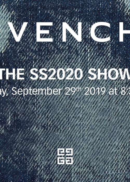 تابعي عرض Givenchy مباشرةً من باريس