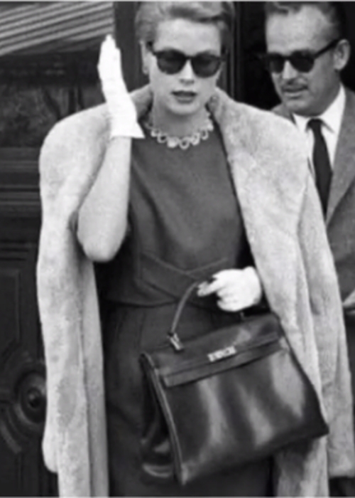 هكذا تستطيعين تسوّق قطعك المفضّلة من Hermès خلال الحجر المنزليّ