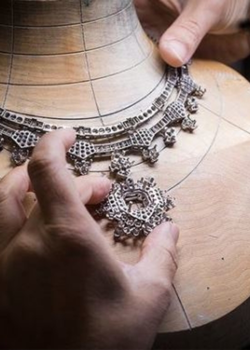Van Cleef & Arpels تكشف عن إصداراتٍ حصريّة في دبي