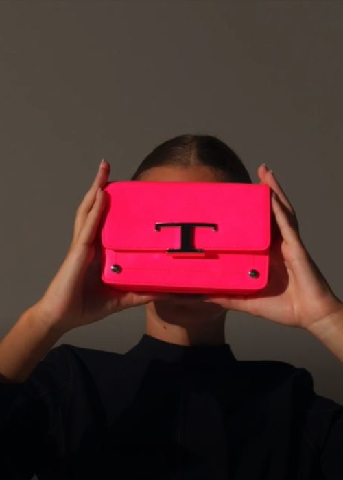 اكسسوارات صيفية مفعمة بالحياة من Tod’s