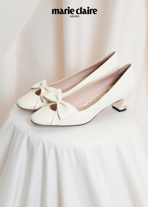 رحلة إلى أجواء من الأناقة مع Valentino في موسم الاحتفالات